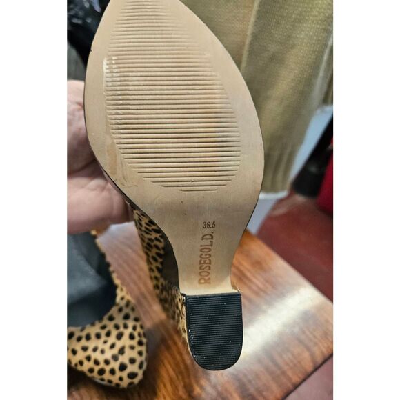 Rosegold Lela Safari Animal Print Heels Size 7 or 36.5 Calf Hair Wedge - Picture 8 of 9